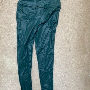 LuLaRoe Green Luxe Leggings, size Medium